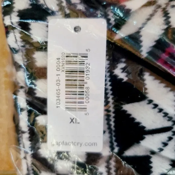 ❄ NWT‼️ GAP brand ladies pajama tee &amp; pant set