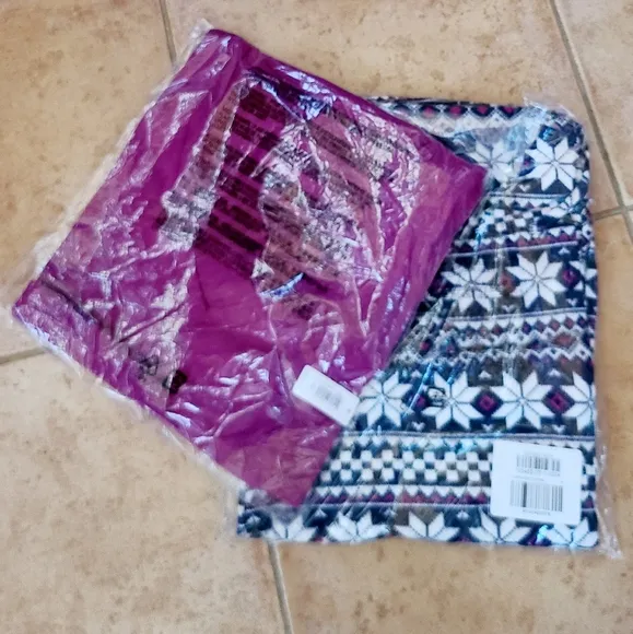 ❄ NWT‼️ GAP brand ladies pajama tee &amp; pant set