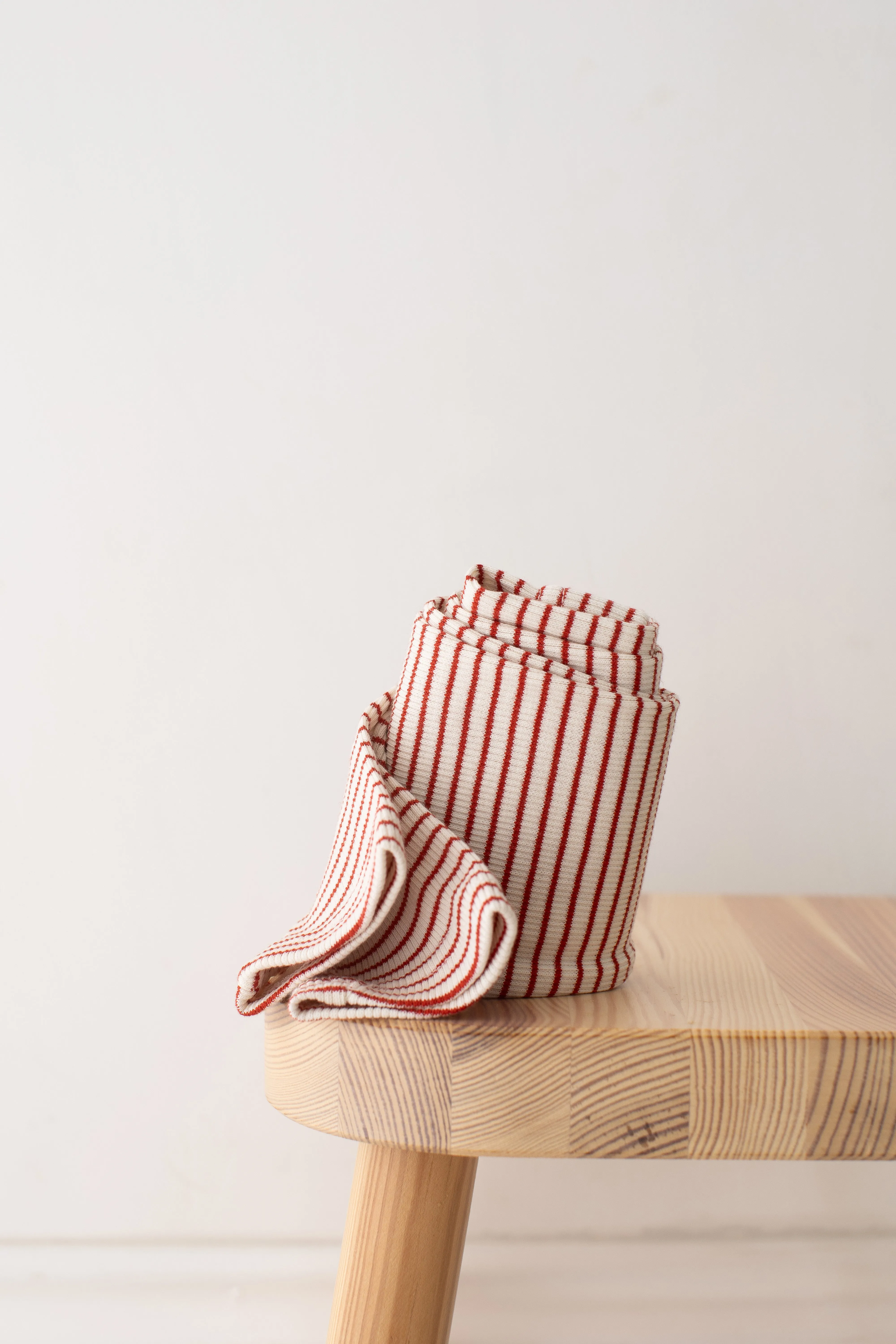 2024 Thin Red & Cream Stripe Leggings