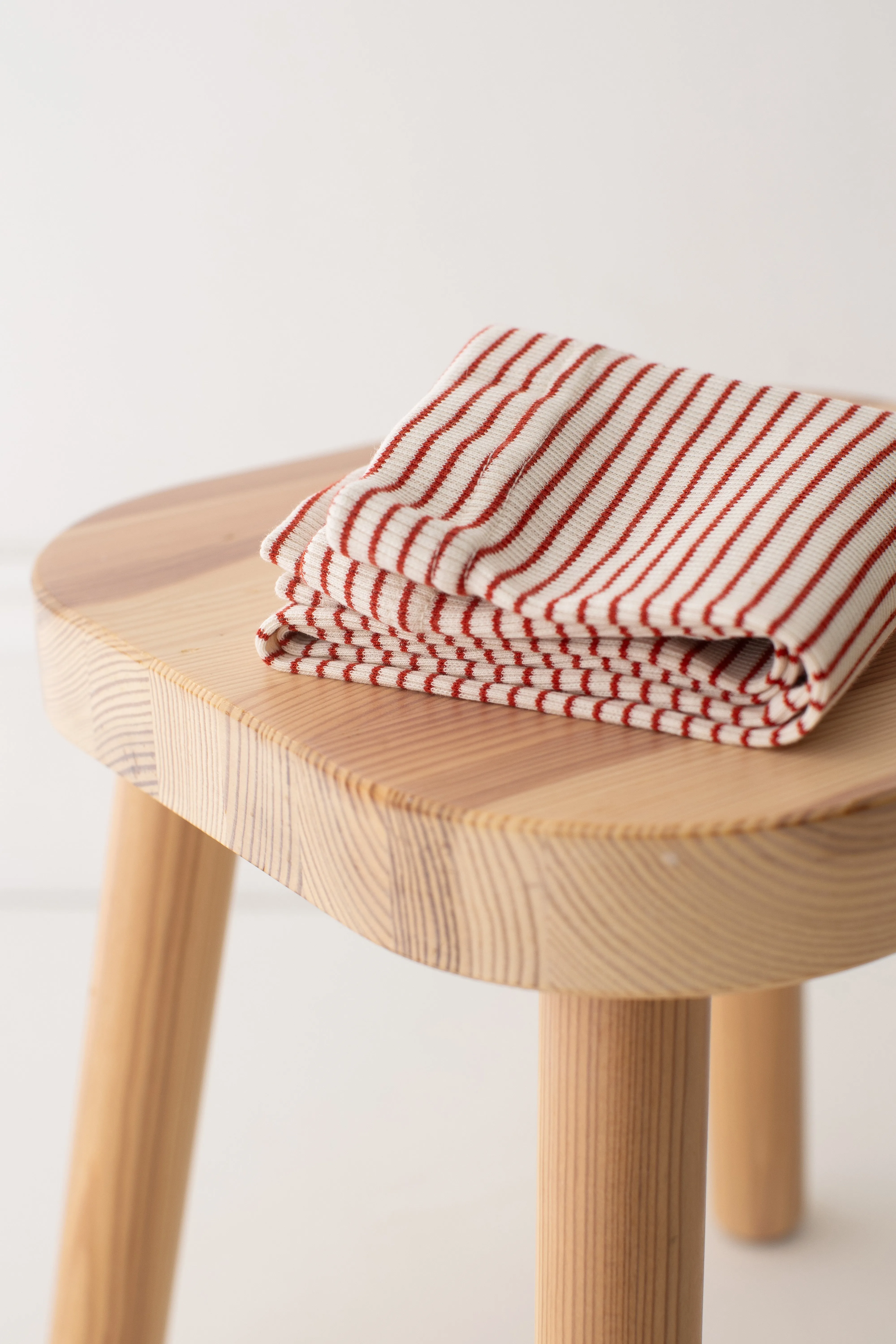 2024 Thin Red & Cream Stripe Leggings
