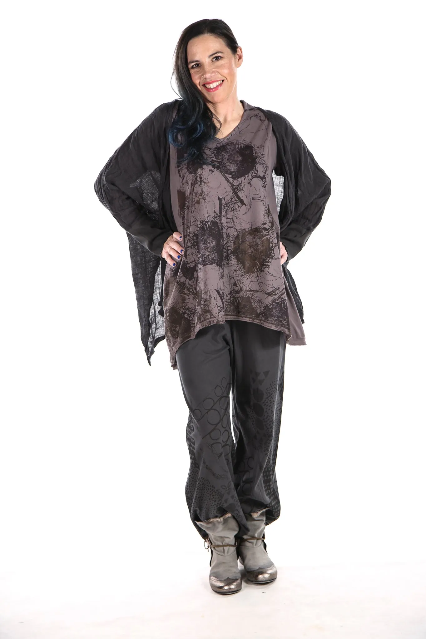 5253-Linen Crinkle Swing Cardi Black-U