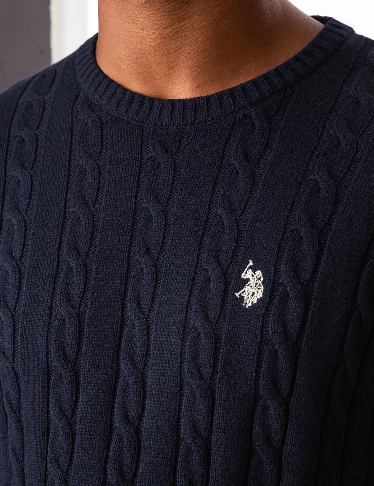 ALL OVER CABLE CREW NECK SWEATER