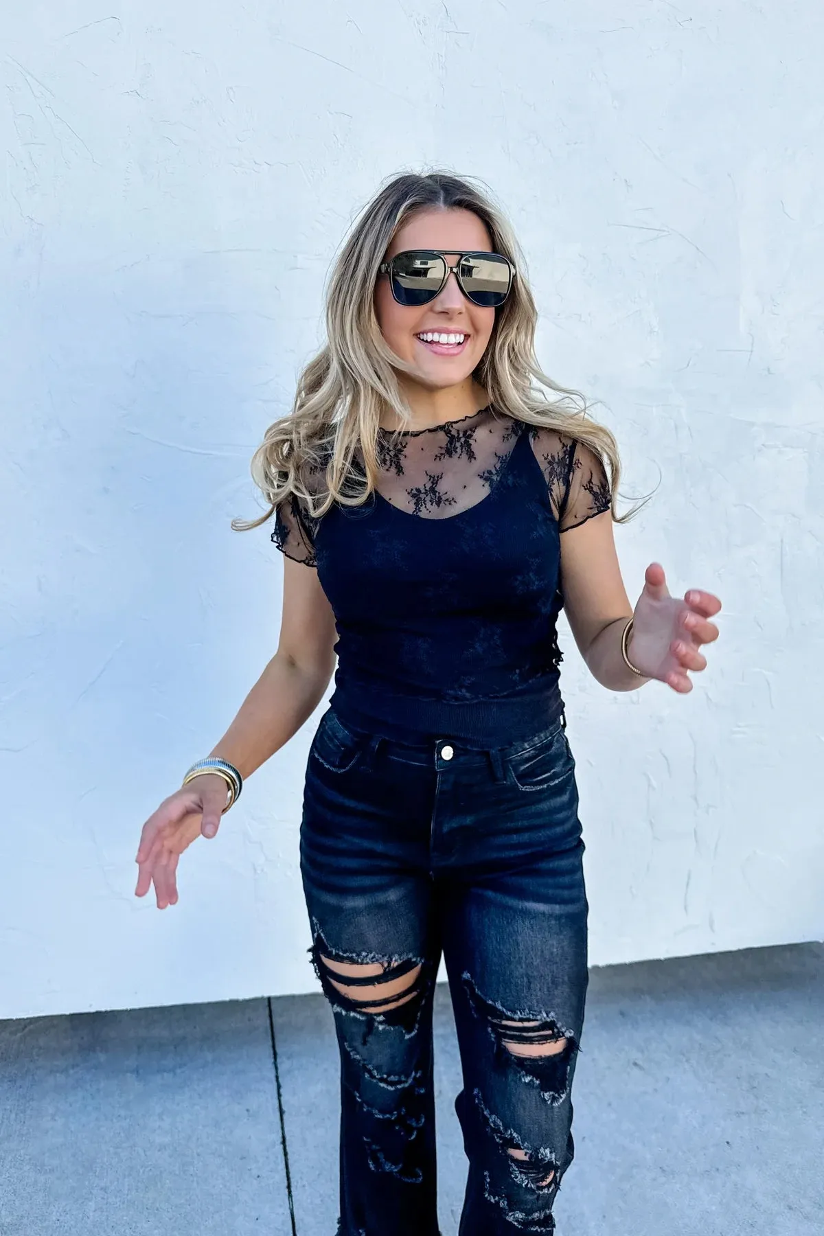 ALLE SHORT SLEEVE LACE TOP