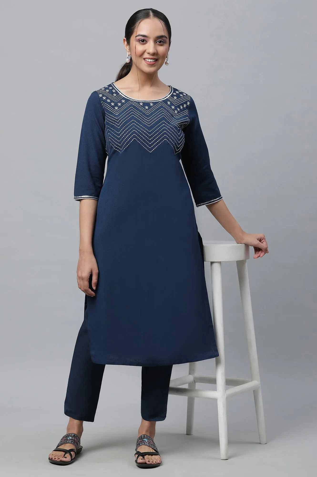 Blue Embellished Kurta and Trousers Set