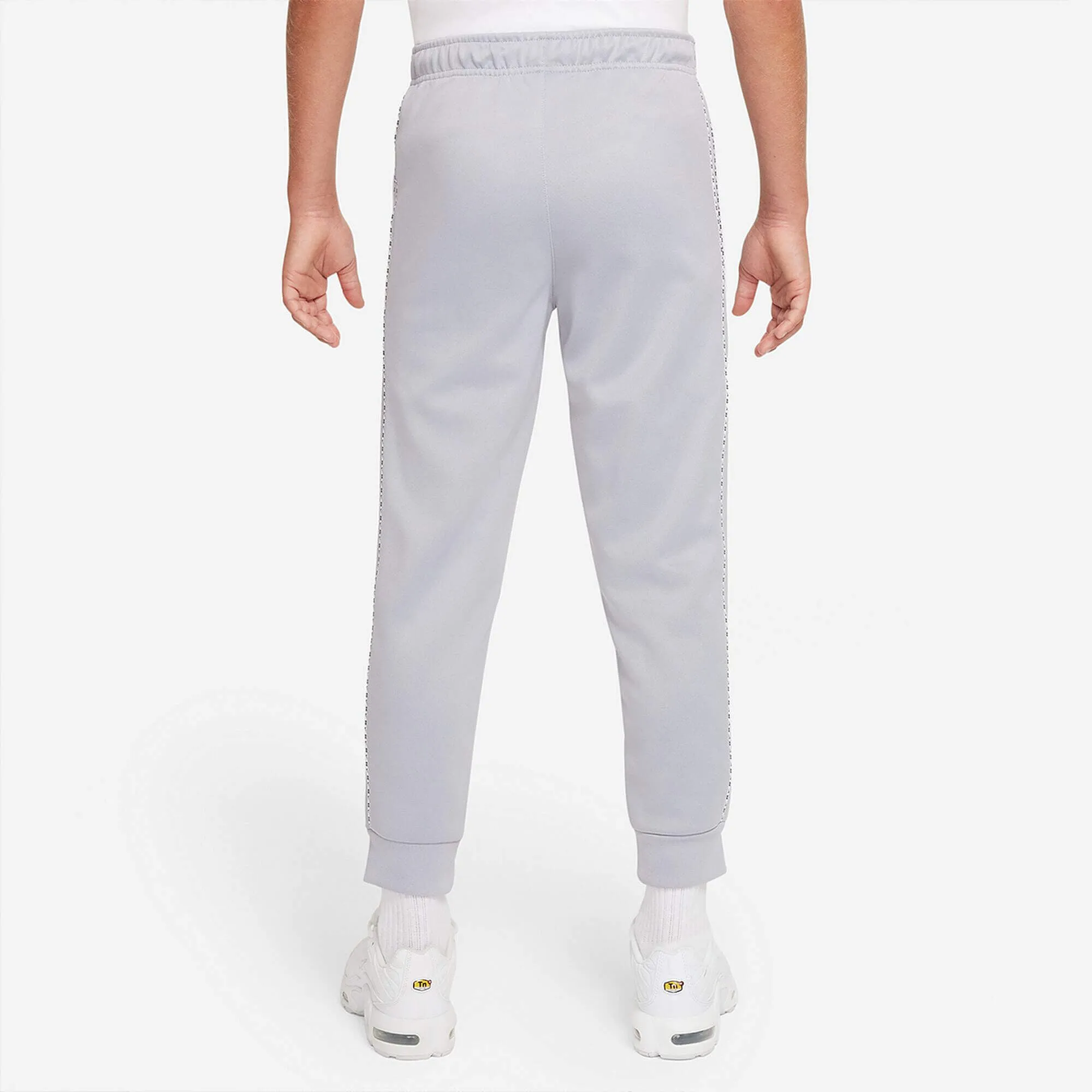 Detské tepláky Nike Older Boys Repeat Fleece Pants Grey Junior šedé
