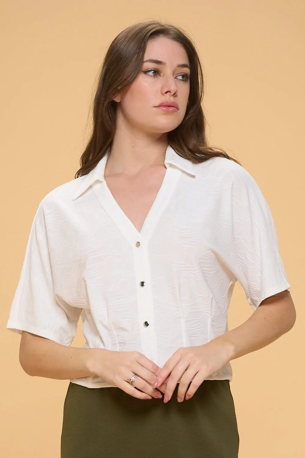 FITTED PLEATED HEM DETAIL COLLAR SHIRT