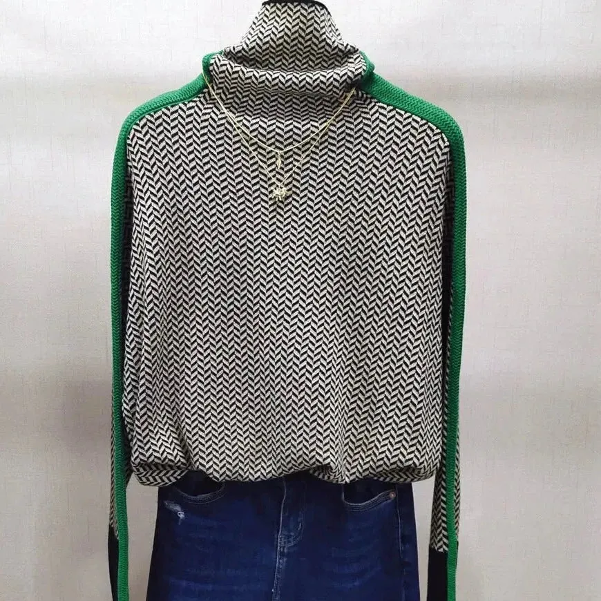 Karolina - Geometrisch gestrickter Rollkragenpullover