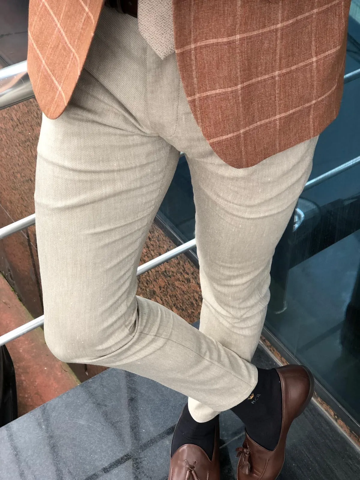 Knot Beige Slim Linen Pants for Every Occasion