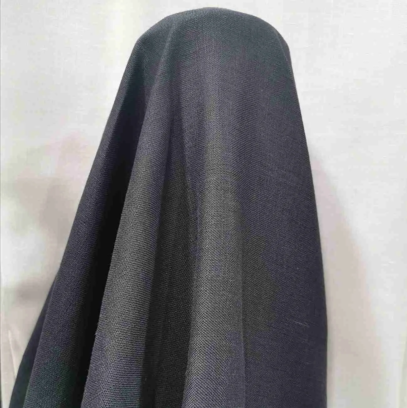 Linen, Ebony