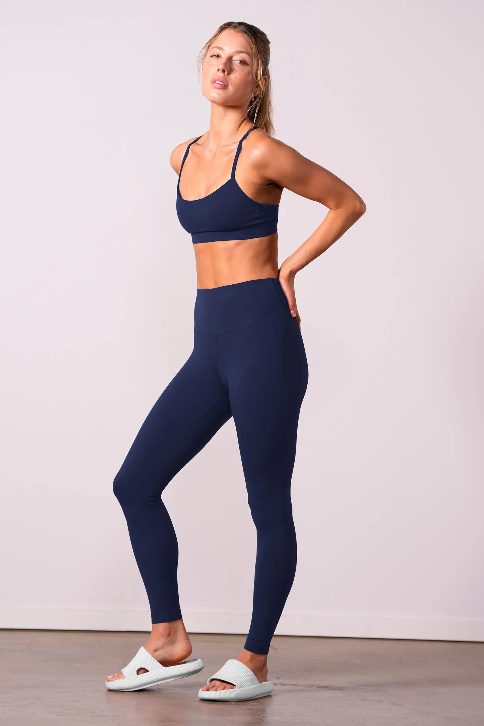 Member Exclusive: Women's Studio Leggings