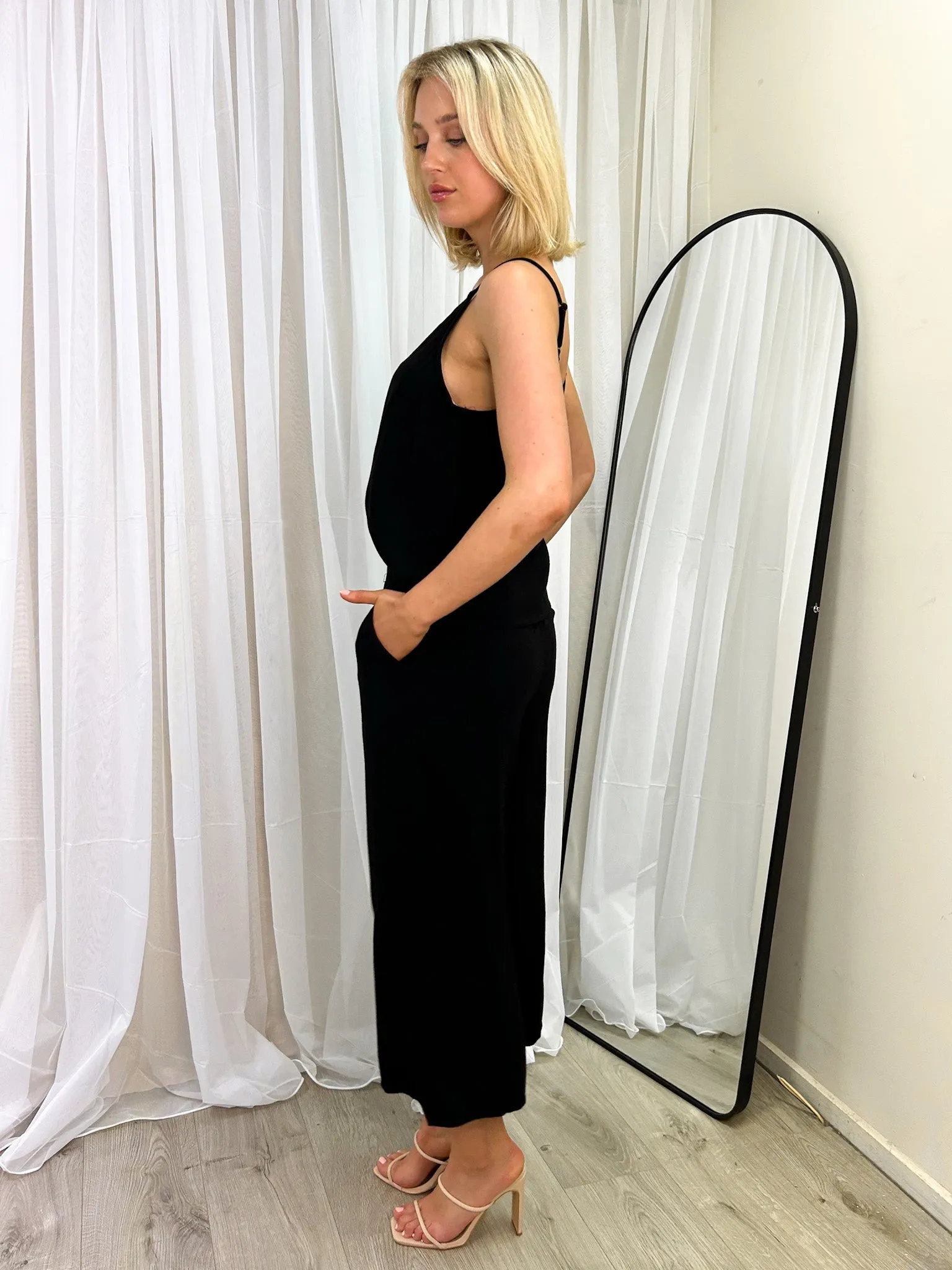 NOOSA LINEN CAMI - BLACK