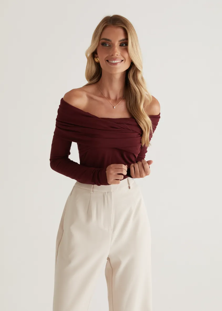 Rayz Off Shoulder Top - Mahogany
