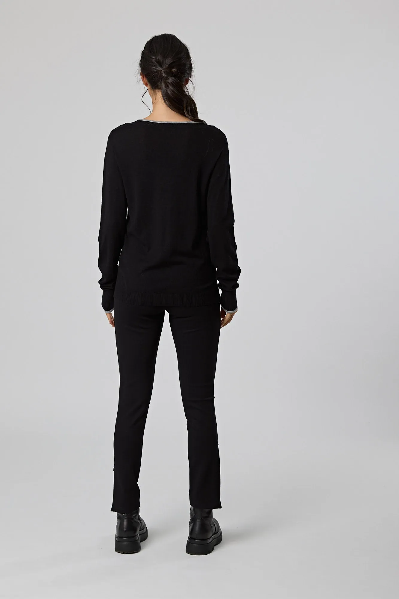 Reset V Sweater - Black