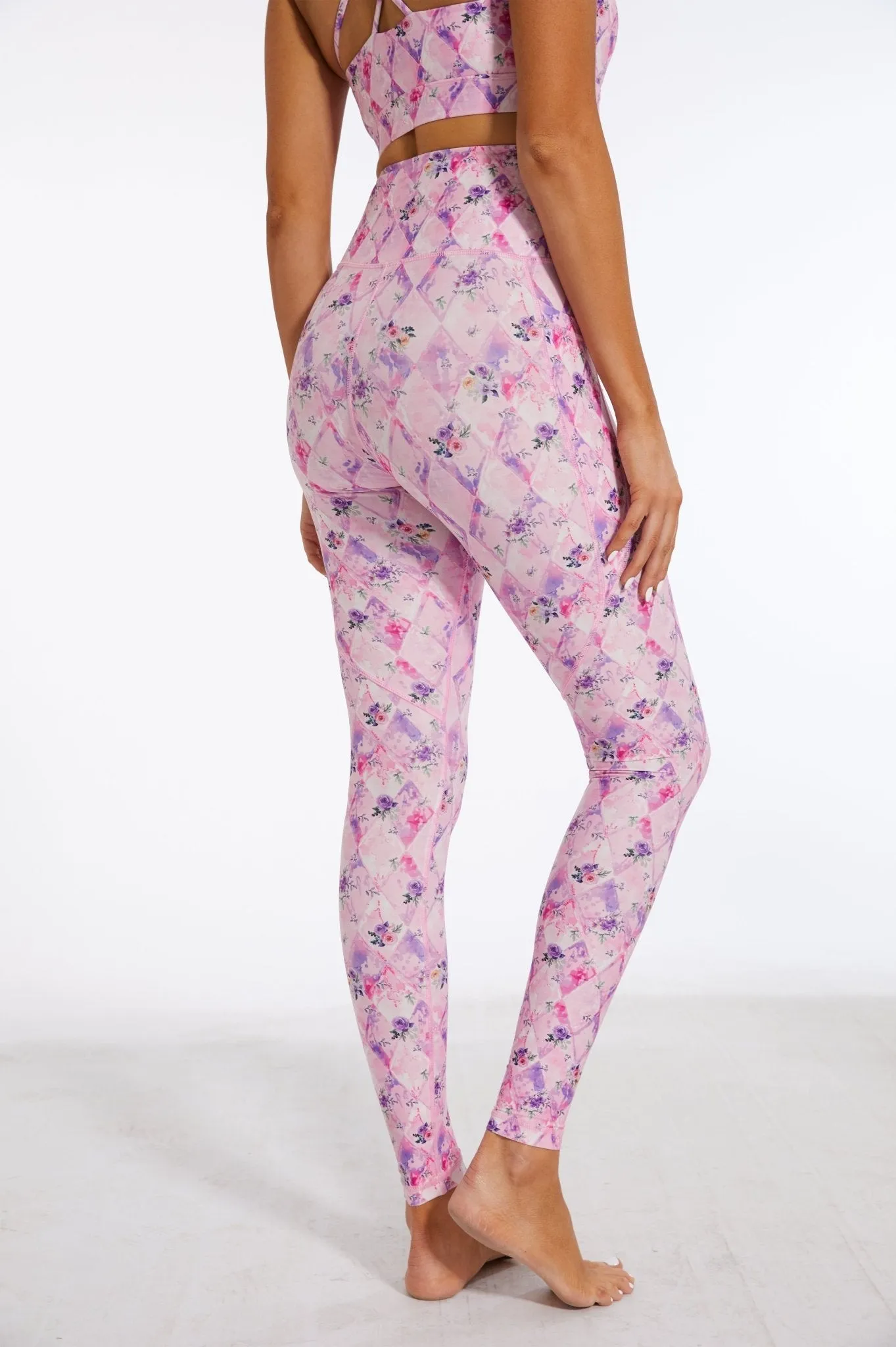Rosé Lattice Luxe Leggings – Vintage Pink Floral Grid with Pocket