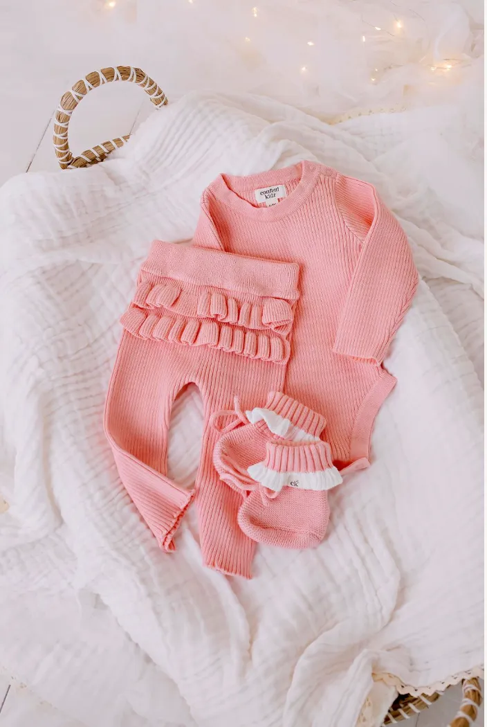 Scallop Booties - Blush