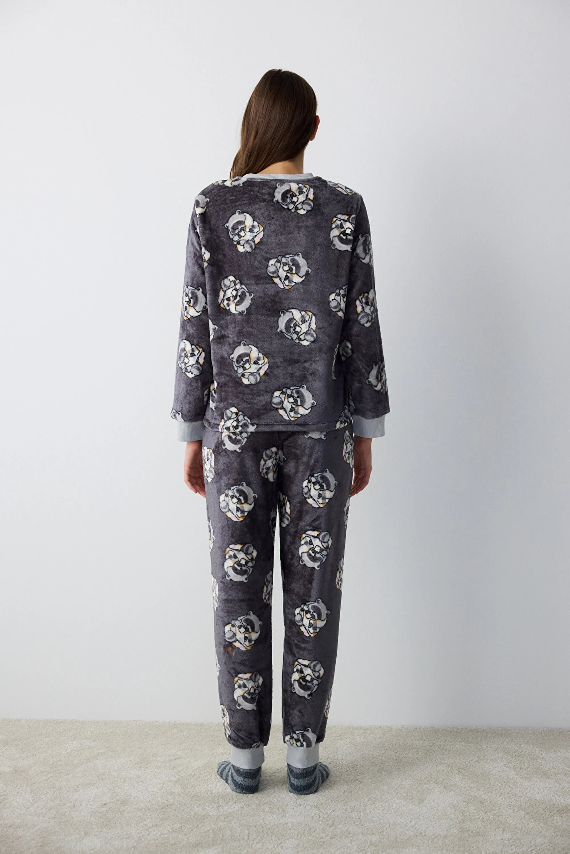 Sleepy Mood Gray Pants Pajama Set