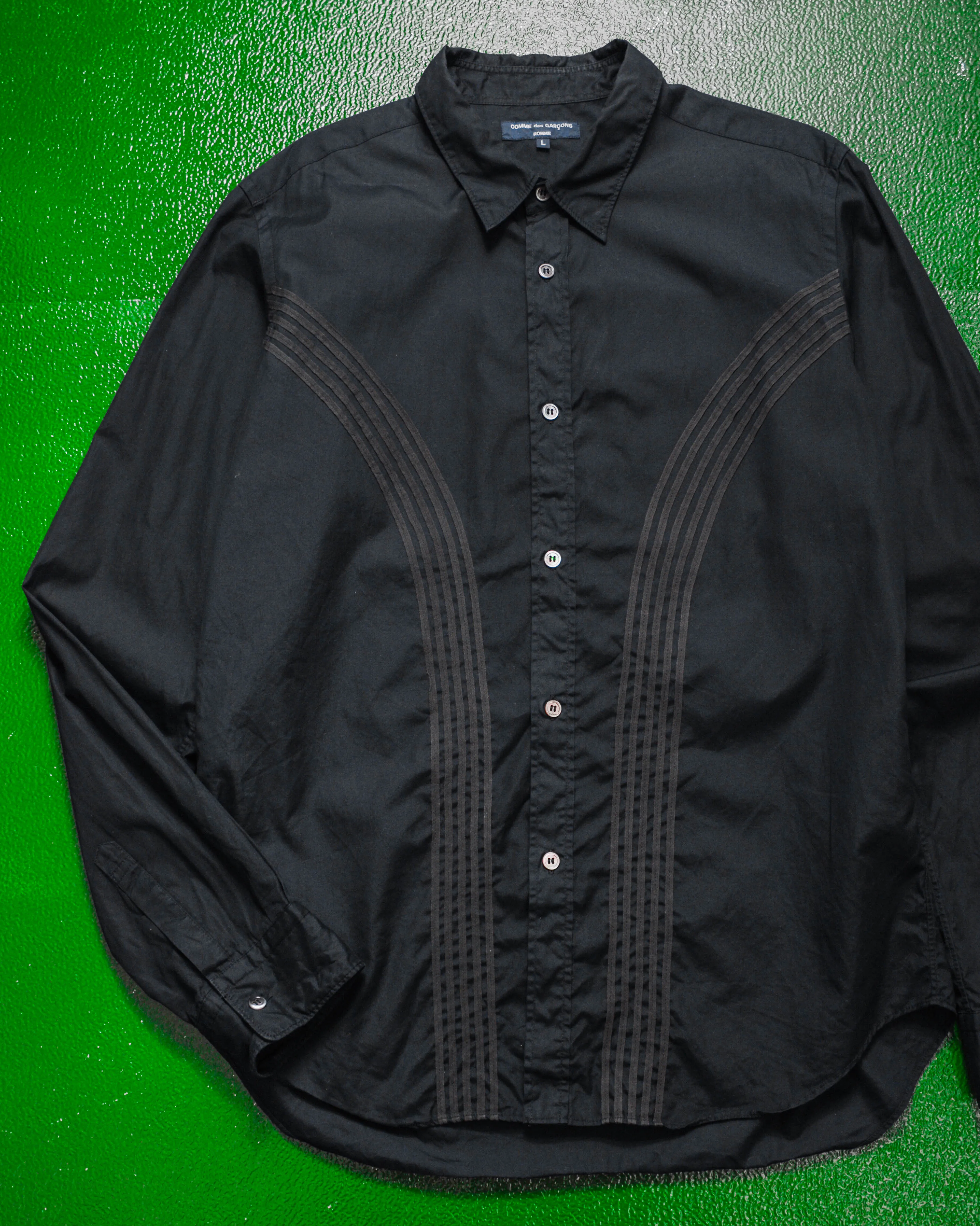 SS07 Black Curved Stripe Tonal Applique Shirt (~M~)