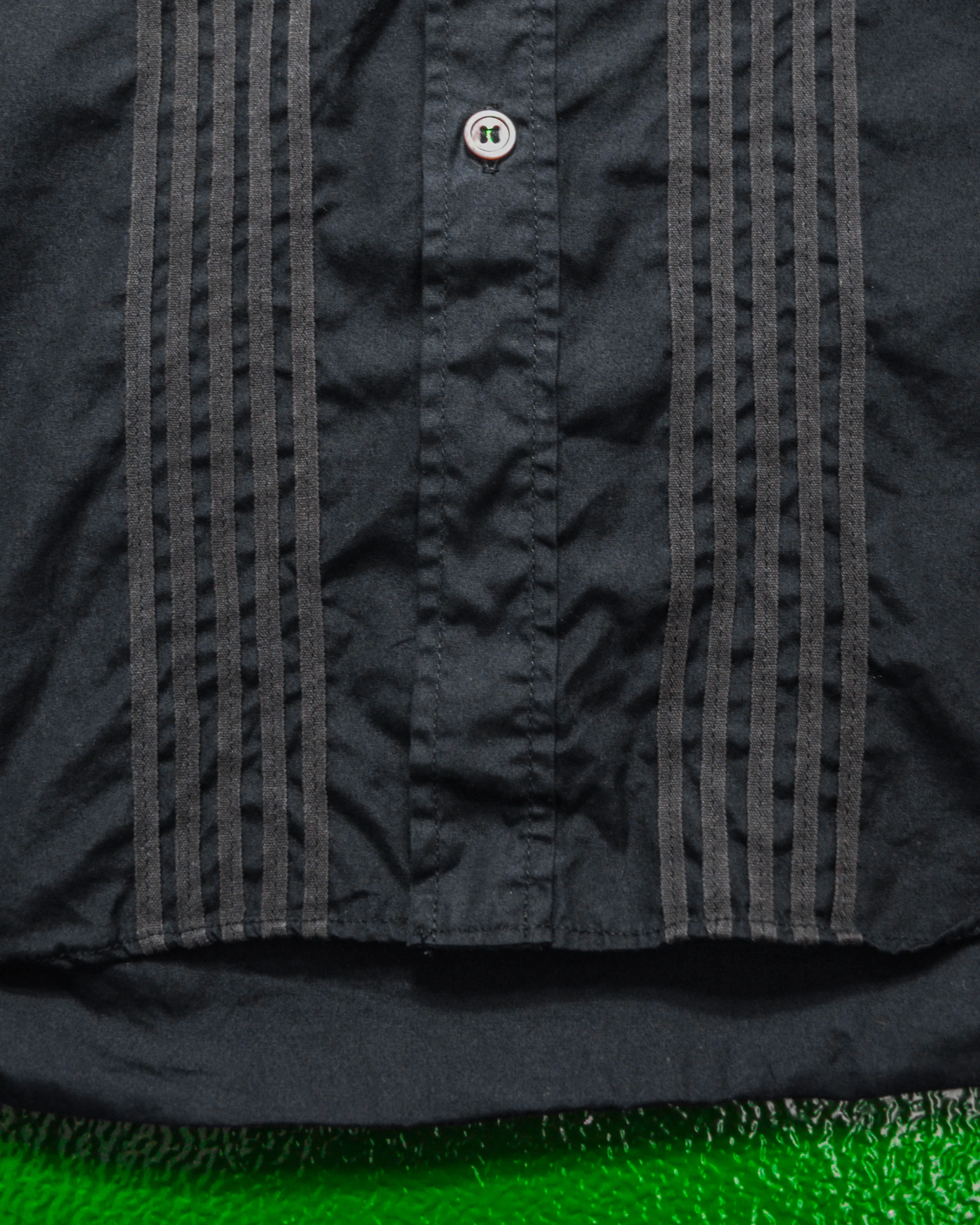 SS07 Black Curved Stripe Tonal Applique Shirt (~M~)